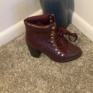 Chunky Croc heels boot dark red